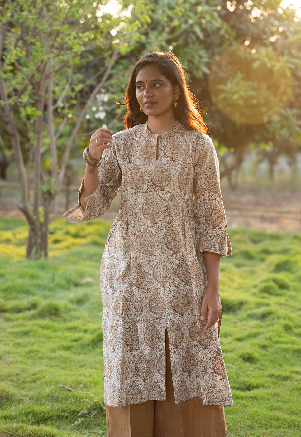 Nayra Straight Cut Hand block Printed Grey Drop Print Cord Set