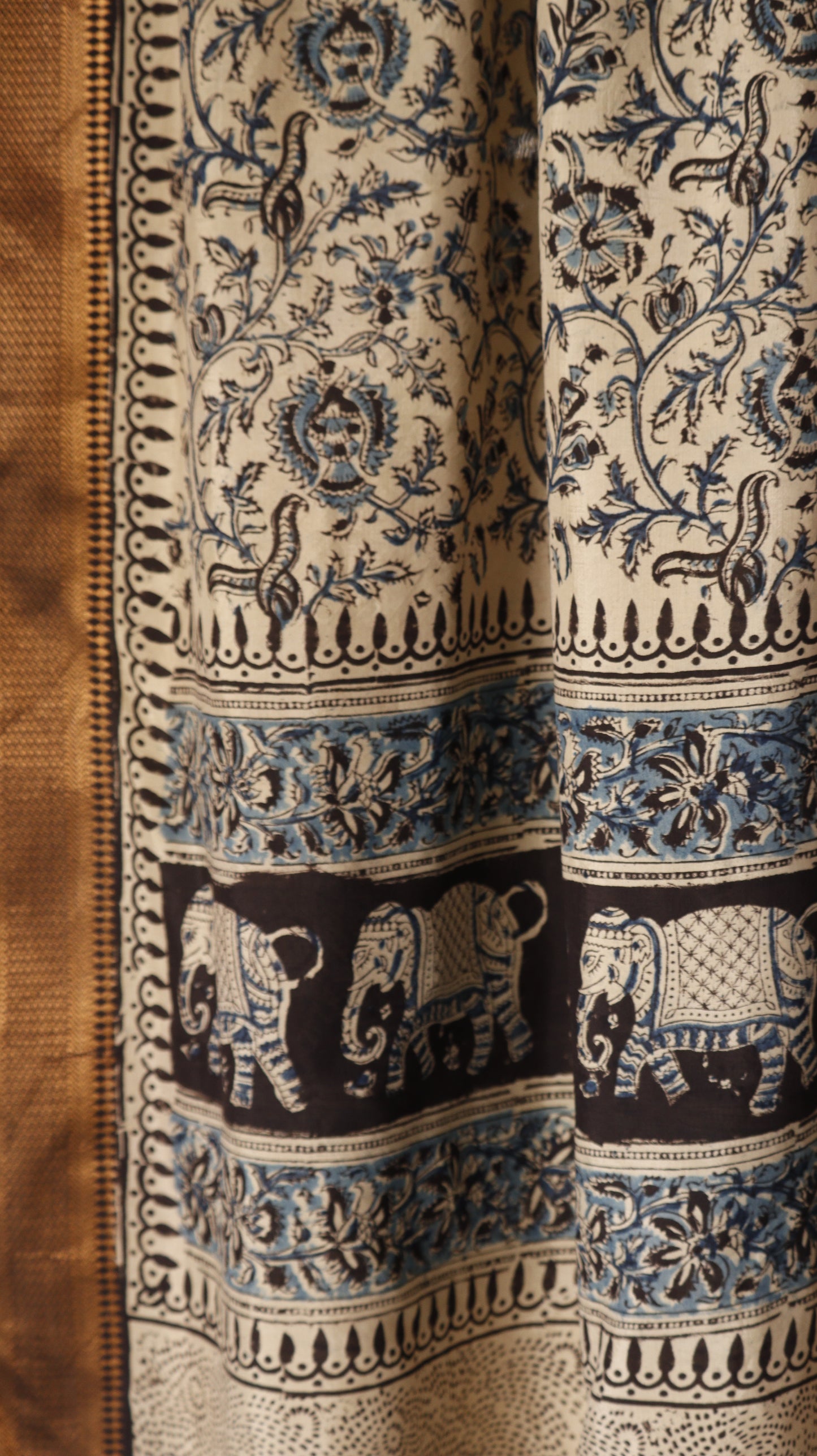Ananta - Silk Dupatta/Nizam Border