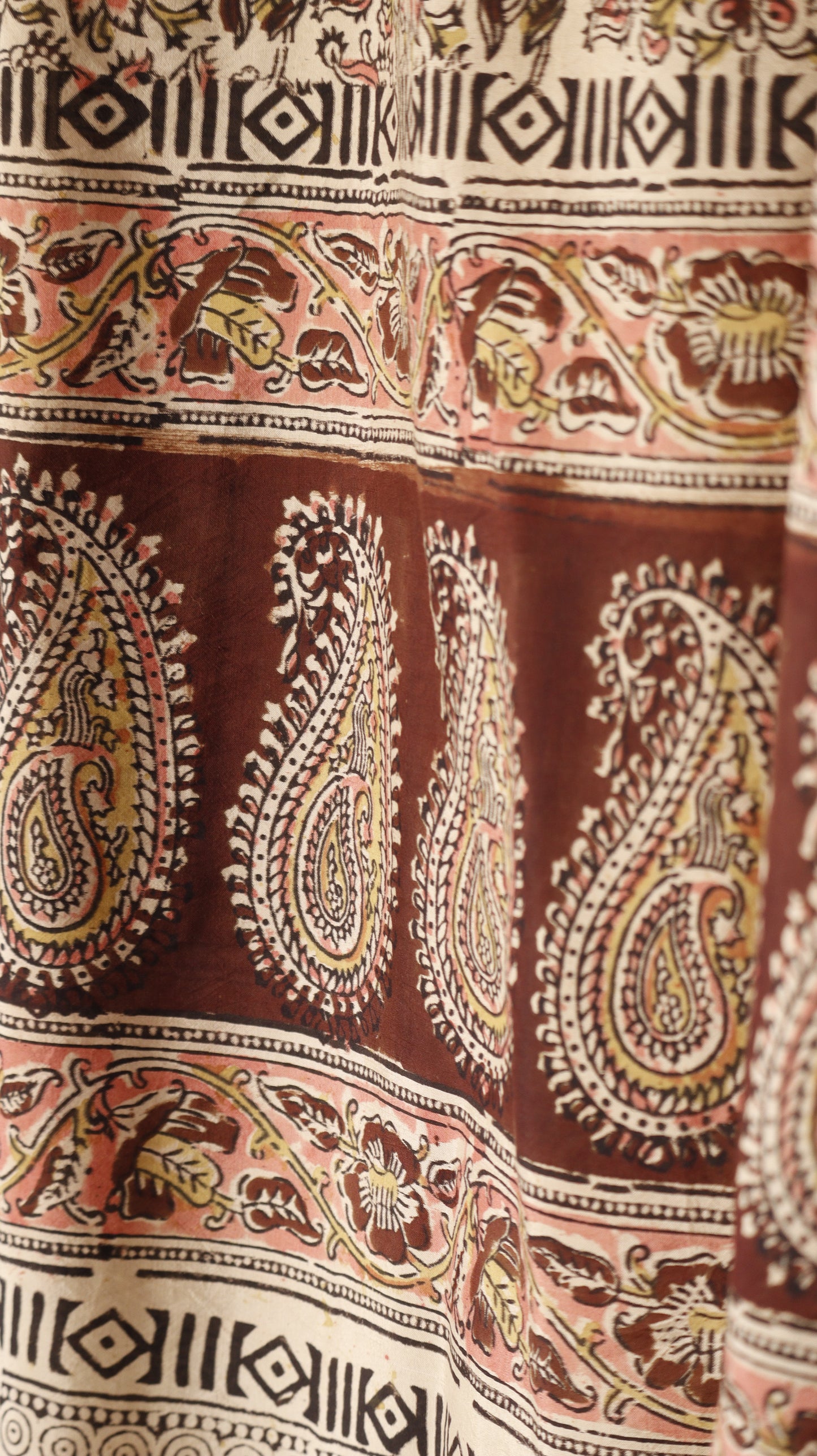 Yashasvi - Silk Dupatta/Nizam Border