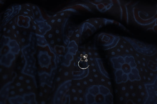 Kanakambaram - Silver Nose Pins